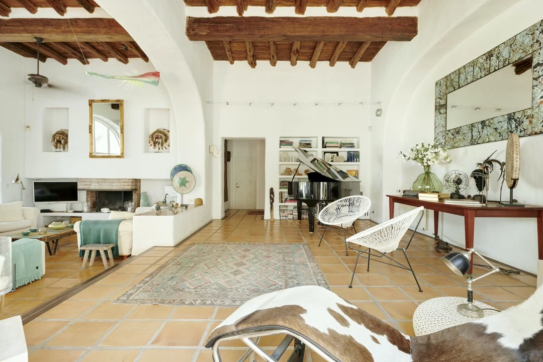 1681373354-Luxury real estates villa to rent Ibiza Lorenzo 12 living room.webp